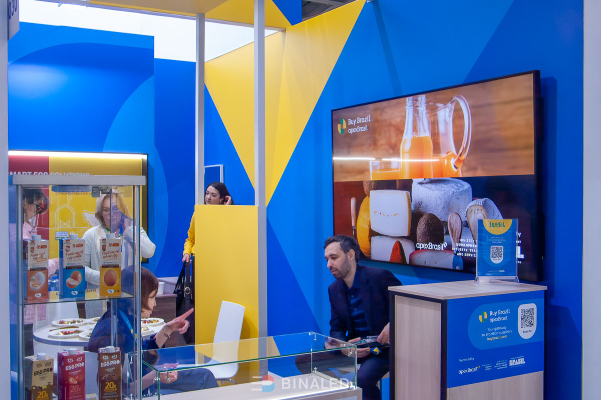 дисплей 86 дюимов